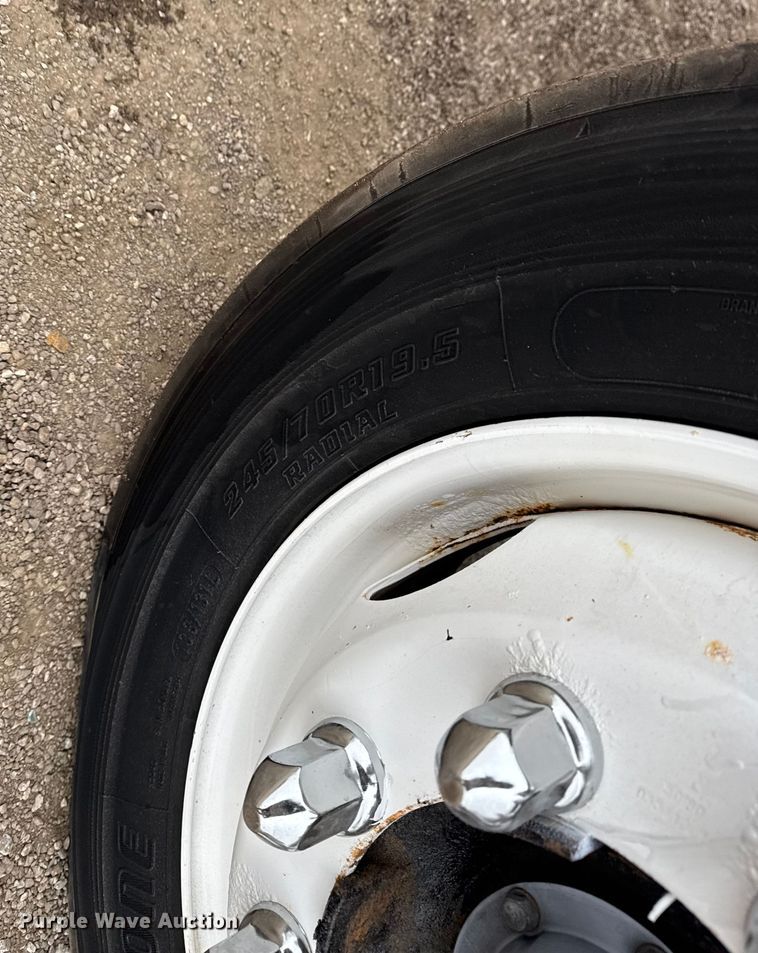 image for item EG1838 2013 Kenworth T280 box truck