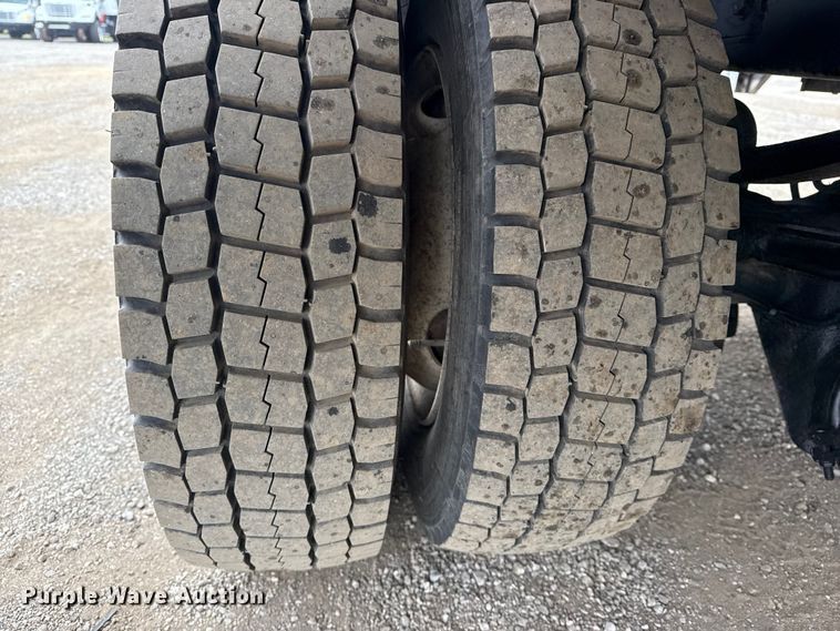 image for item EG1838 2013 Kenworth T280 box truck