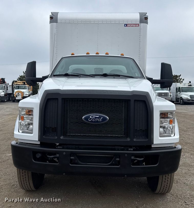 image for item EG1841 2019 Ford F650 Super Duty box truck