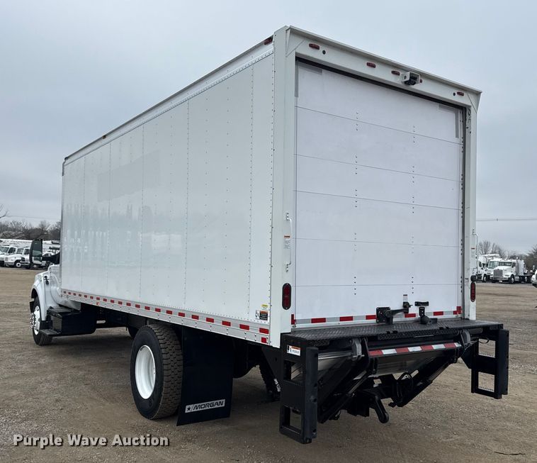 image for item EG1841 2019 Ford F650 Super Duty box truck