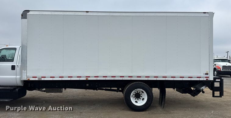 image for item EG1841 2019 Ford F650 Super Duty box truck