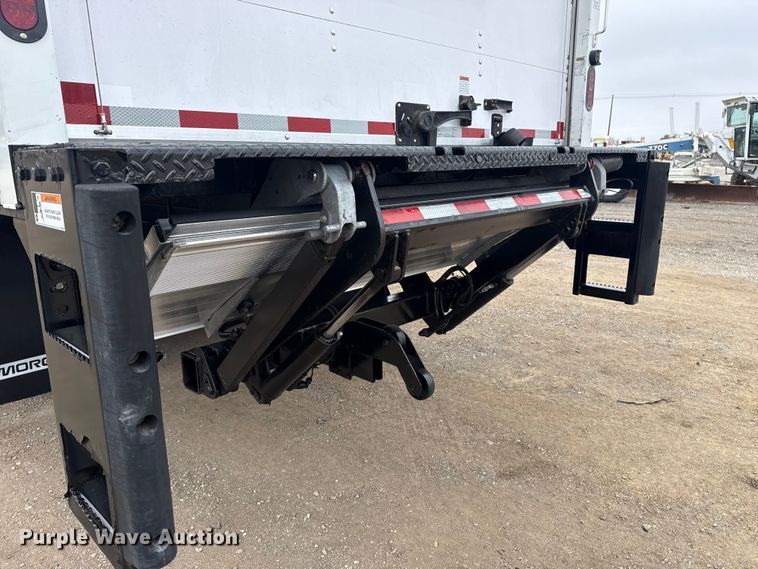 image for item EG1841 2019 Ford F650 Super Duty box truck