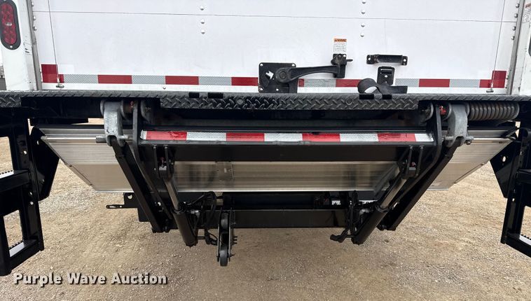 image for item EG1841 2019 Ford F650 Super Duty box truck