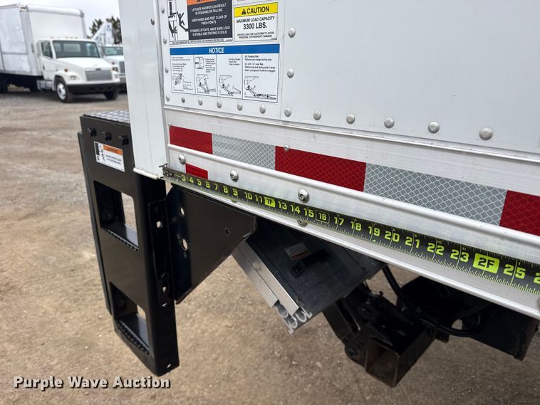 image for item EG1841 2019 Ford F650 Super Duty box truck