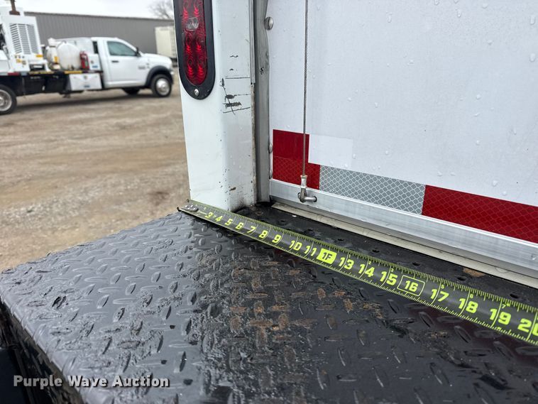 image for item EG1841 2019 Ford F650 Super Duty box truck