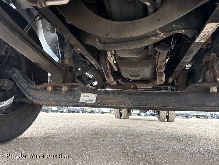 image for item EG1841 2019 Ford F650 Super Duty box truck