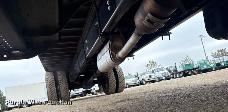 image for item EG1841 2019 Ford F650 Super Duty box truck