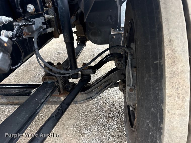 image for item EG1841 2019 Ford F650 Super Duty box truck