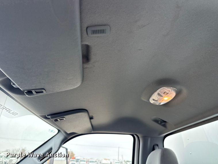 image for item EG1841 2019 Ford F650 Super Duty box truck