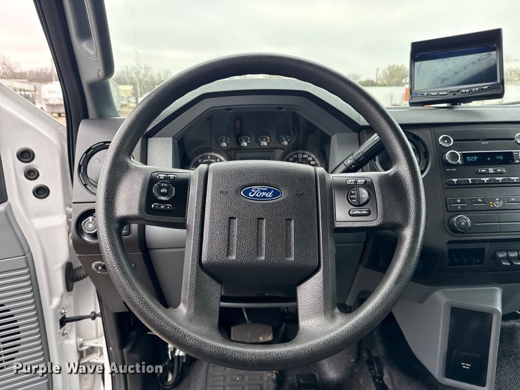 image for item EG1841 2019 Ford F650 Super Duty box truck