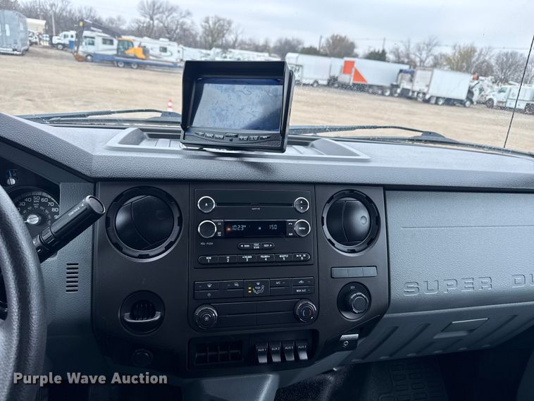 image for item EG1841 2019 Ford F650 Super Duty box truck