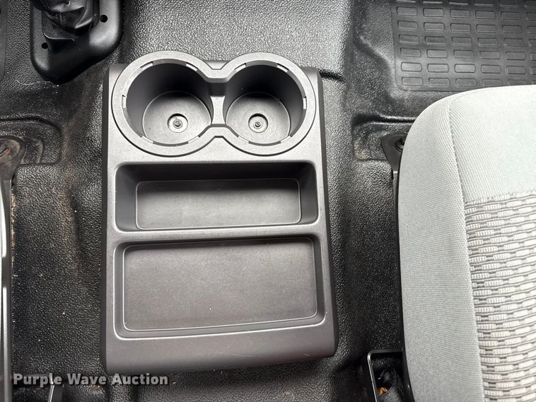 image for item EG1841 2019 Ford F650 Super Duty box truck