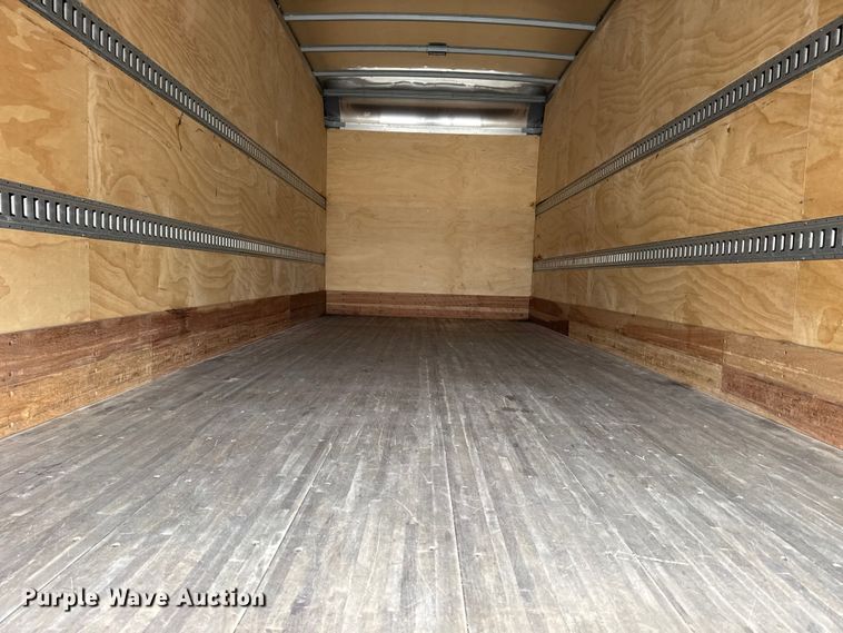 image for item EG1841 2019 Ford F650 Super Duty box truck