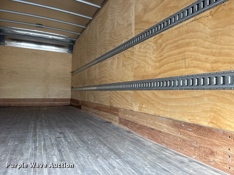 image for item EG1841 2019 Ford F650 Super Duty box truck