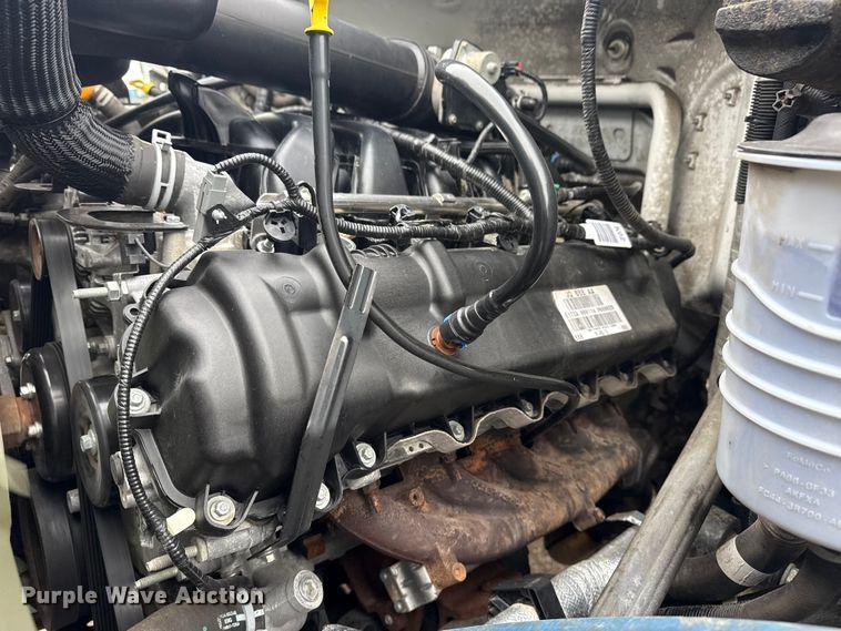 image for item EG1841 2019 Ford F650 Super Duty box truck