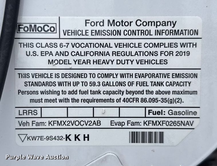 image for item EG1841 2019 Ford F650 Super Duty box truck