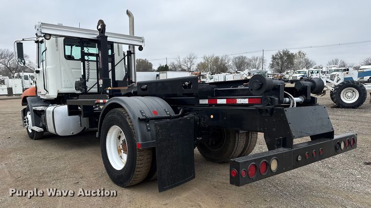 image for item EG1843 2014 Mack CXU612 hook lift truck