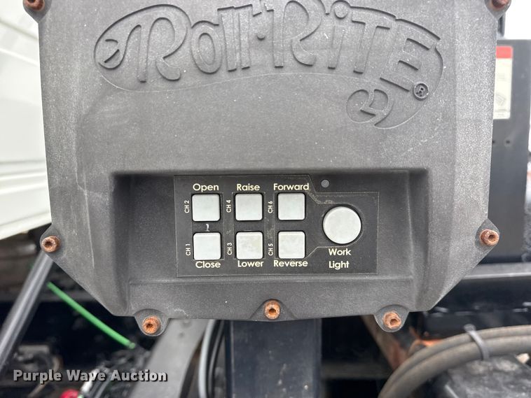 image for item EG1843 2014 Mack CXU612 hook lift truck