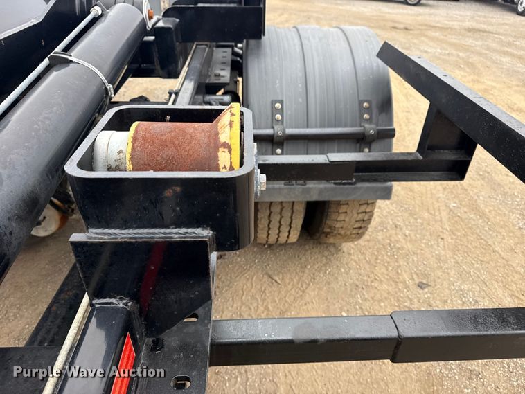 image for item EG1843 2014 Mack CXU612 hook lift truck