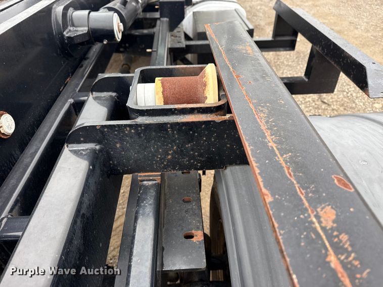 image for item EG1843 2014 Mack CXU612 hook lift truck