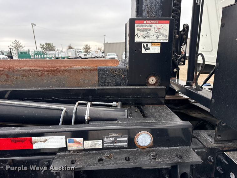 image for item EG1843 2014 Mack CXU612 hook lift truck