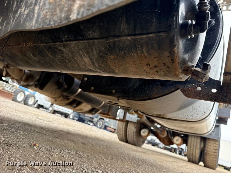 image for item EG1843 2014 Mack CXU612 hook lift truck