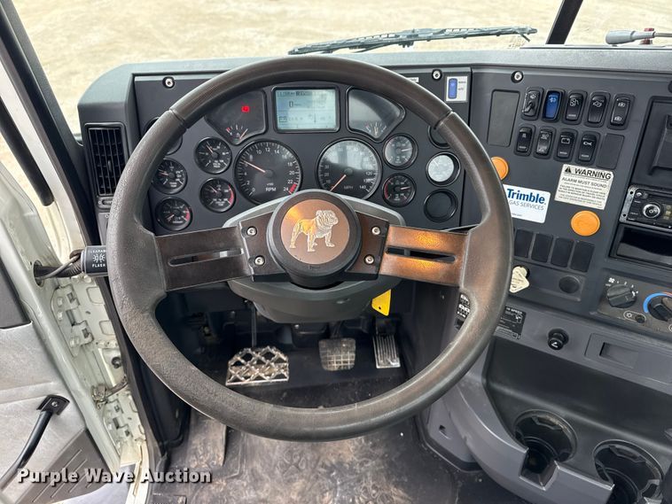 image for item EG1843 2014 Mack CXU612 hook lift truck