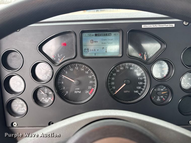 image for item EG1843 2014 Mack CXU612 hook lift truck