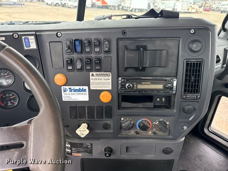 image for item EG1843 2014 Mack CXU612 hook lift truck