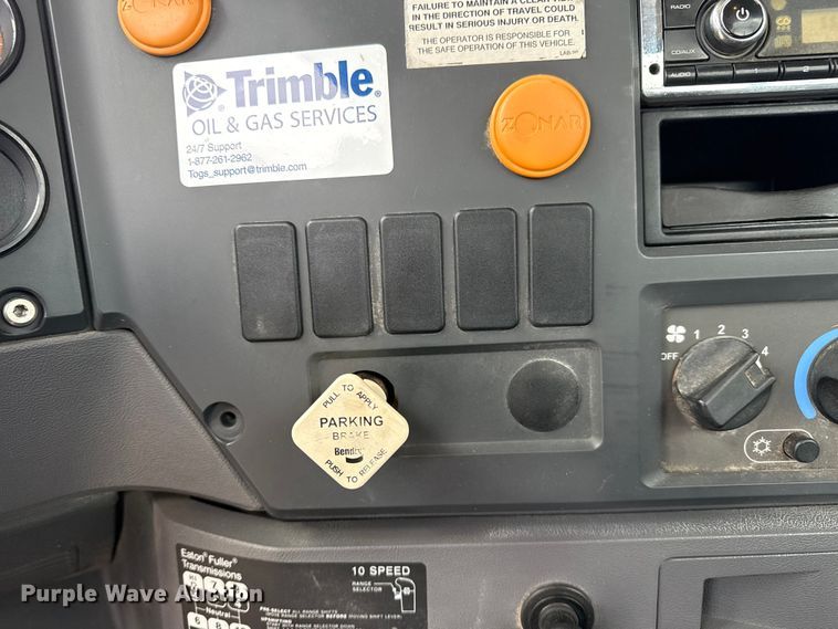 image for item EG1843 2014 Mack CXU612 hook lift truck