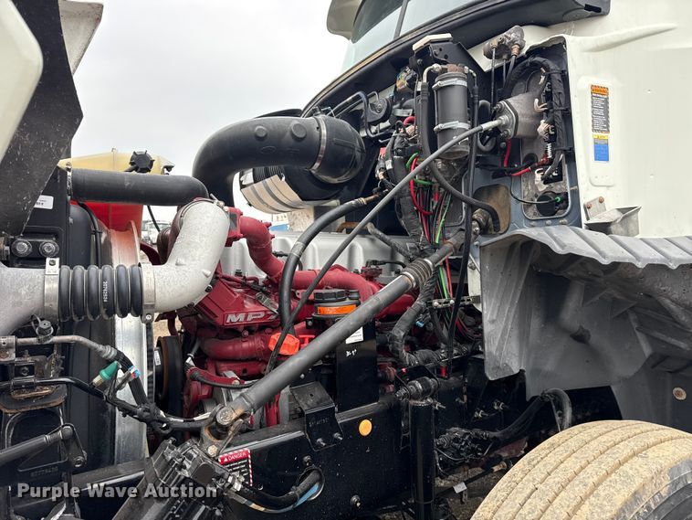 image for item EG1843 2014 Mack CXU612 hook lift truck