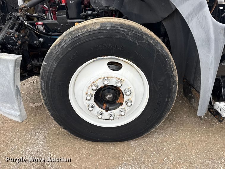 image for item EG1843 2014 Mack CXU612 hook lift truck