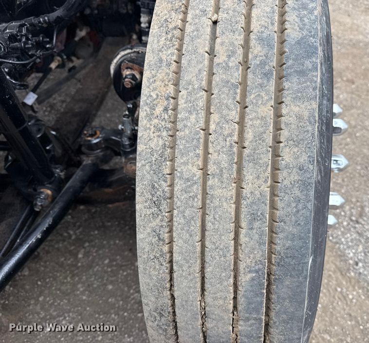 image for item EG1843 2014 Mack CXU612 hook lift truck