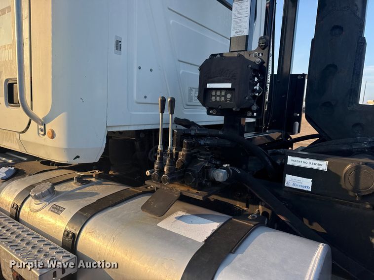 image for item EG1846 2013 Mack GU713 hook lift truck