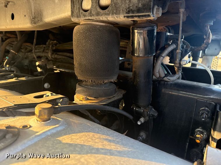 image for item EG1846 2013 Mack GU713 hook lift truck