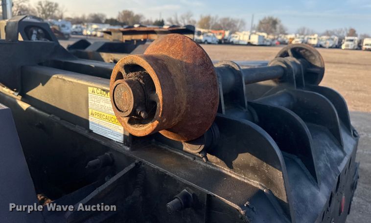 image for item EG1846 2013 Mack GU713 hook lift truck