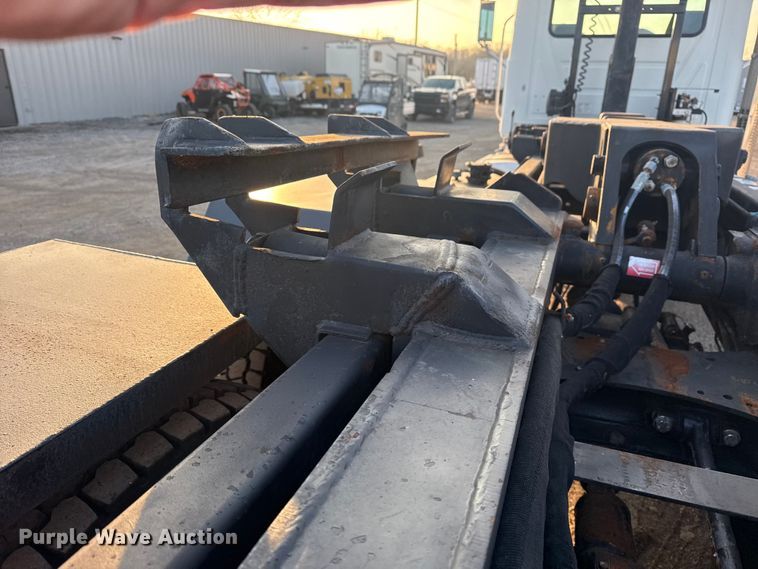 image for item EG1846 2013 Mack GU713 hook lift truck