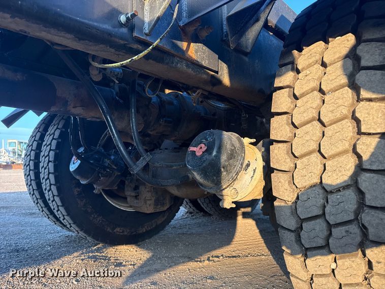 image for item EG1846 2013 Mack GU713 hook lift truck