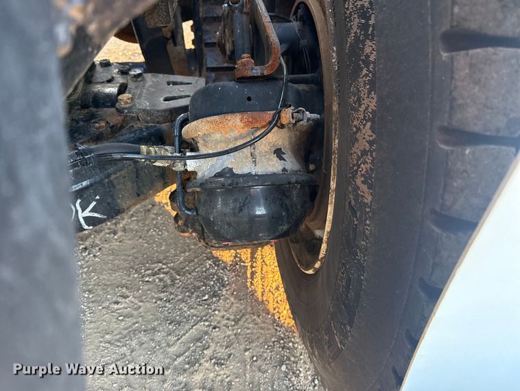 image for item EG1846 2013 Mack GU713 hook lift truck