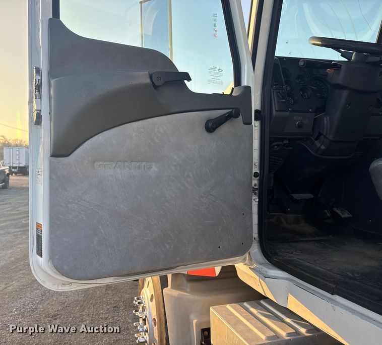 image for item EG1846 2013 Mack GU713 hook lift truck