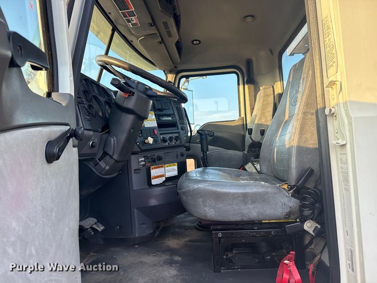 image for item EG1846 2013 Mack GU713 hook lift truck