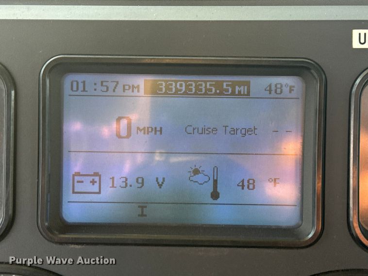 image for item EG1846 2013 Mack GU713 hook lift truck