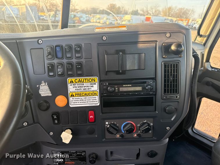 image for item EG1846 2013 Mack GU713 hook lift truck