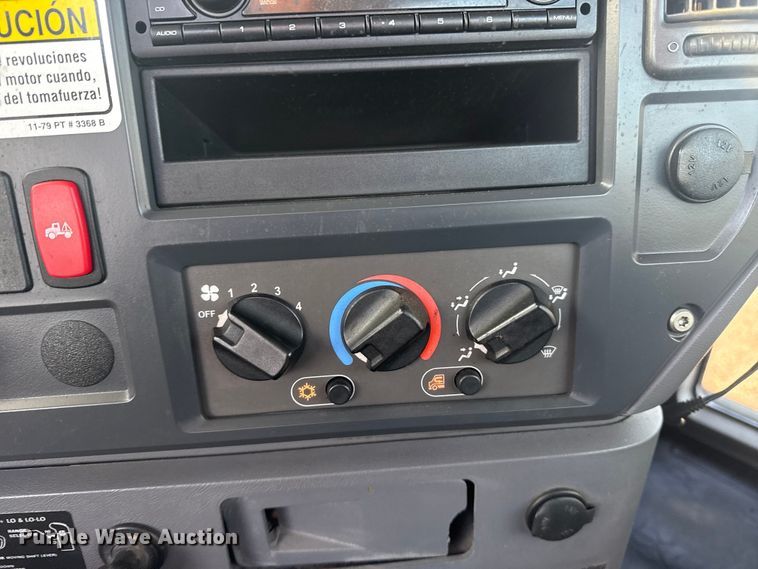 image for item EG1846 2013 Mack GU713 hook lift truck