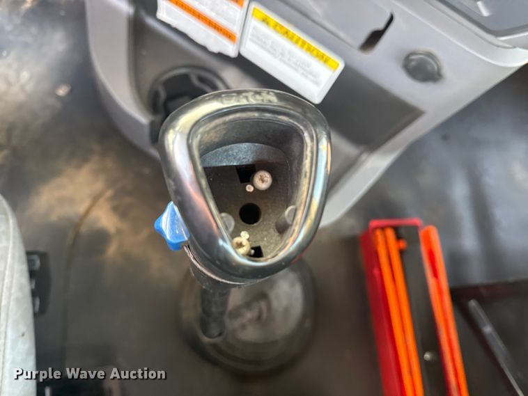 image for item EG1846 2013 Mack GU713 hook lift truck