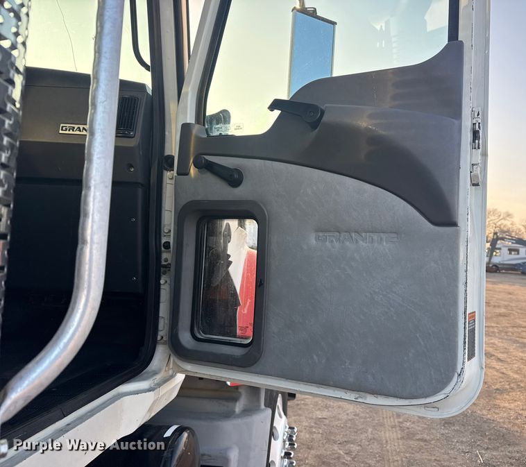 image for item EG1846 2013 Mack GU713 hook lift truck