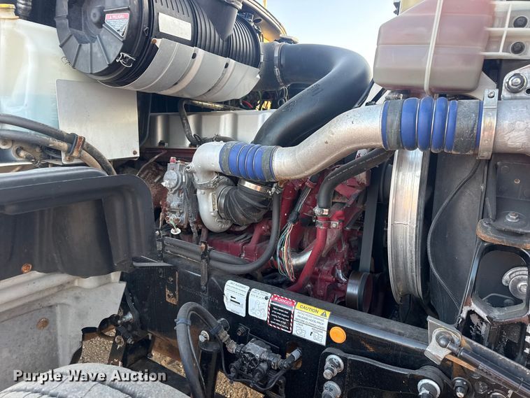 image for item EG1846 2013 Mack GU713 hook lift truck