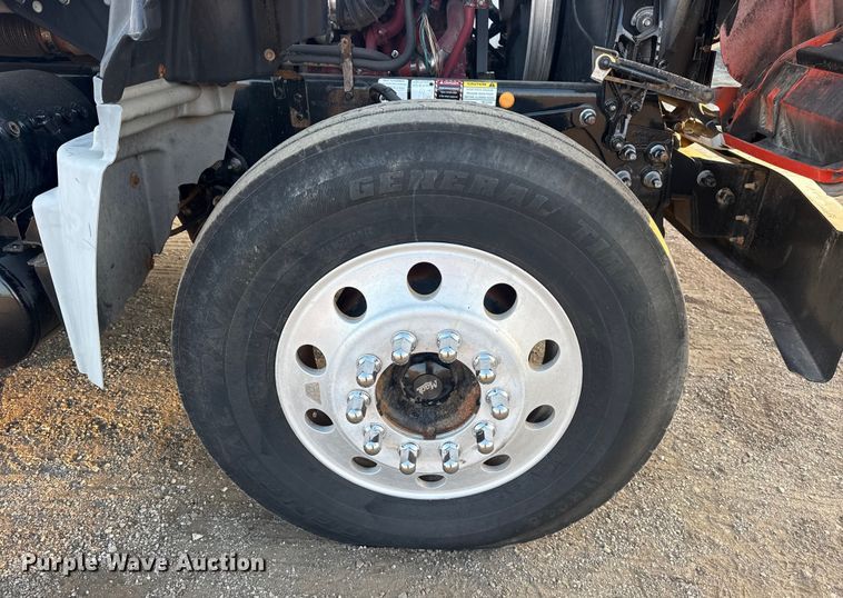 image for item EG1846 2013 Mack GU713 hook lift truck