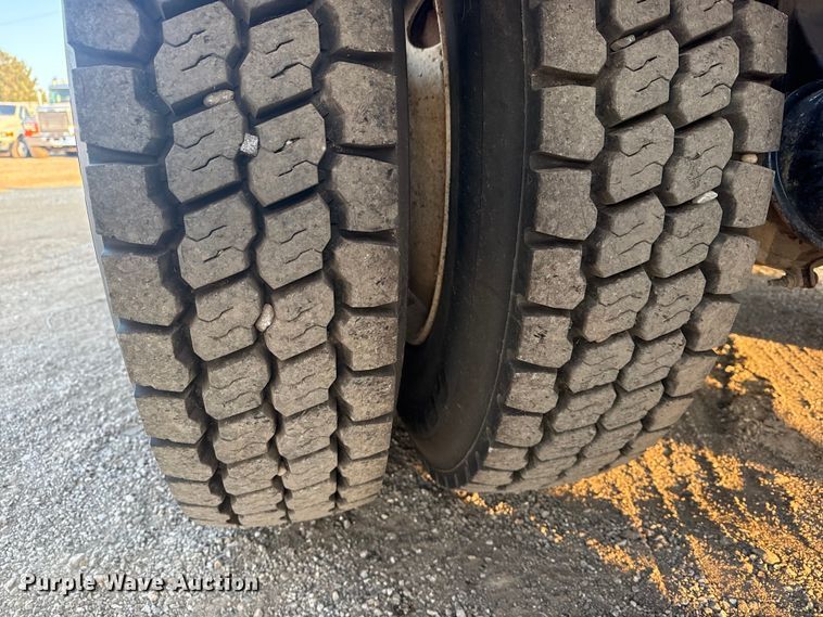 image for item EG1846 2013 Mack GU713 hook lift truck