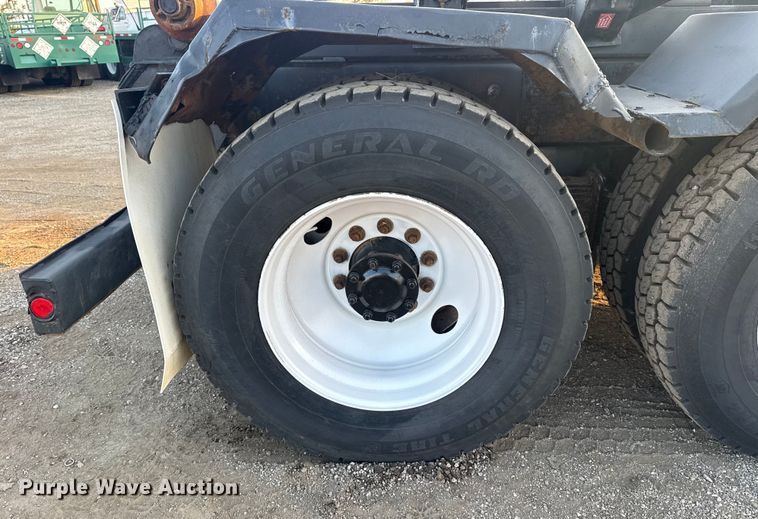 image for item EG1846 2013 Mack GU713 hook lift truck